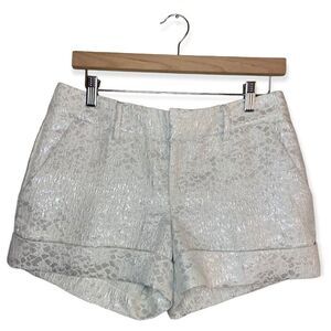 Club Monaco Cream/Silver Metallic Relaxed-Fit 3.5” Shorts Size 4